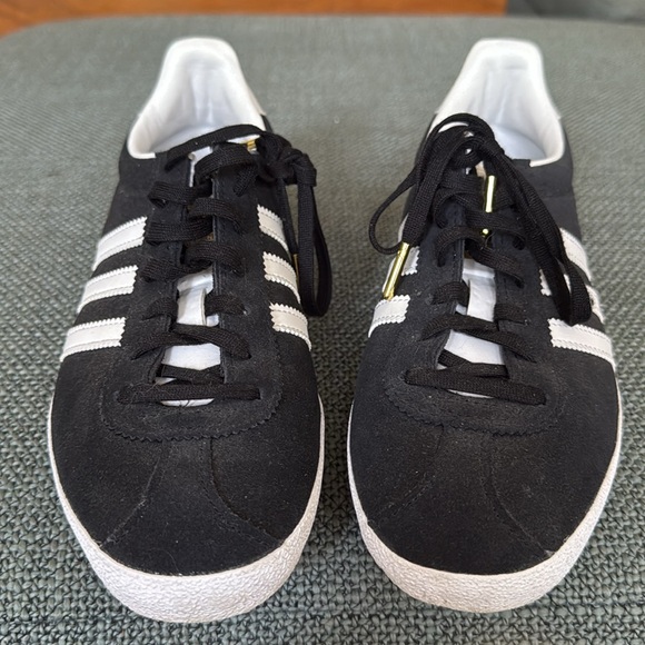 Adidas Gazelle Black and White - Picture 3 of 3